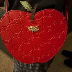 Loungefly Snow White apple purse